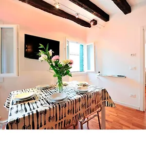 Vivaldi - Biennale By Wonderful Italy Apartment